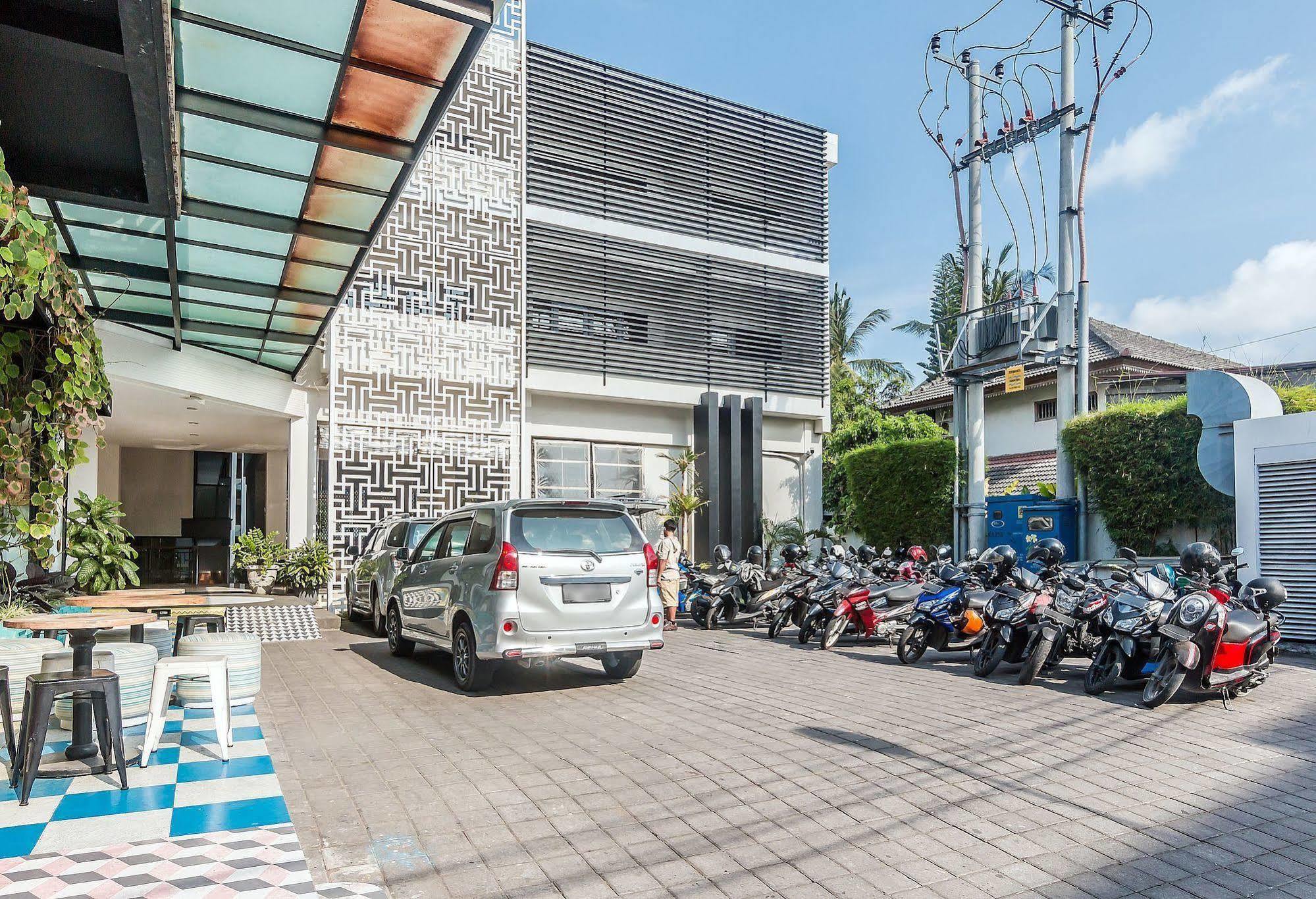 เซน รูม กูตา บีช ป๊อปปี้ เลน Hotel ภายนอก รูปภาพ
