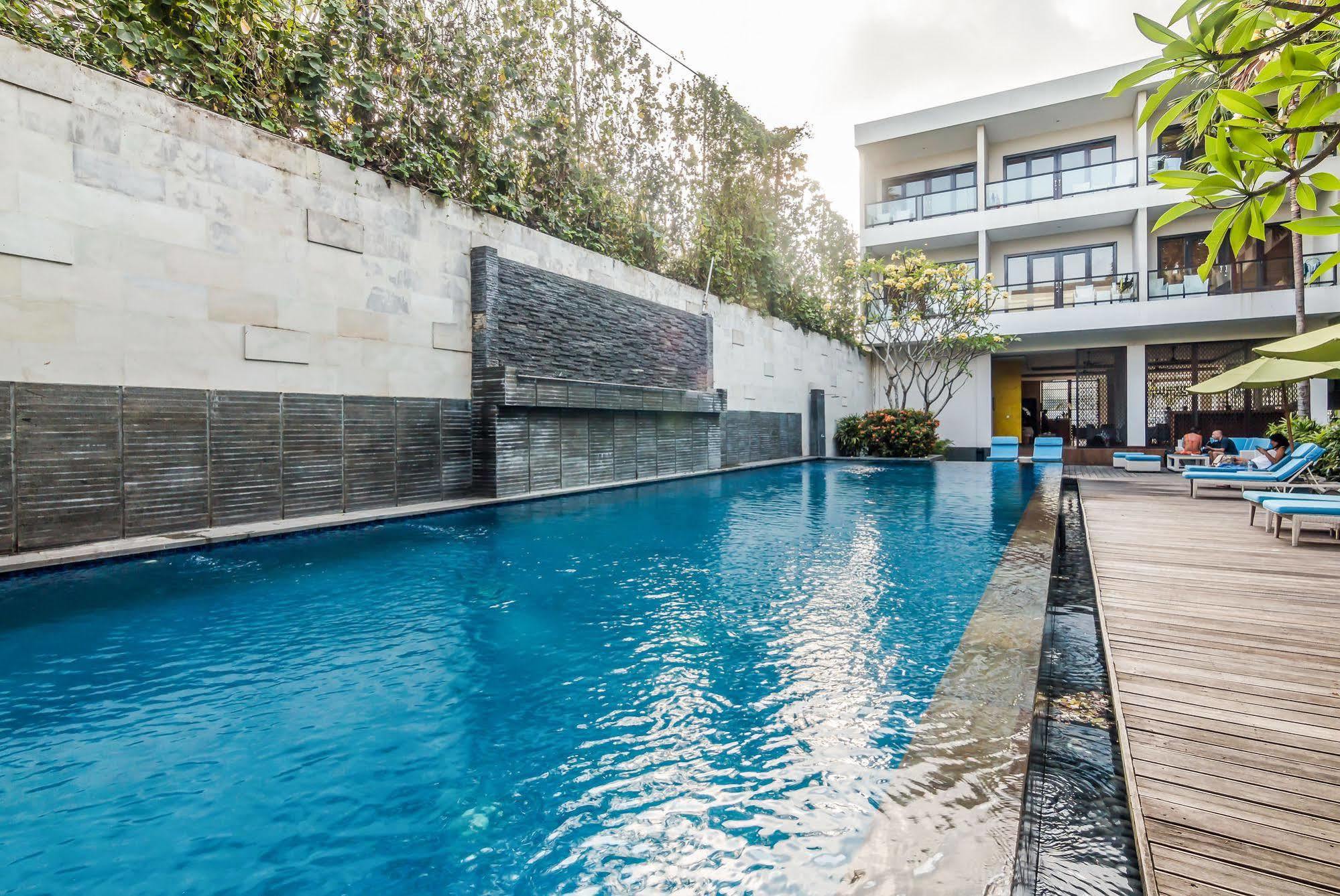 เซน รูม กูตา บีช ป๊อปปี้ เลน Hotel ภายนอก รูปภาพ